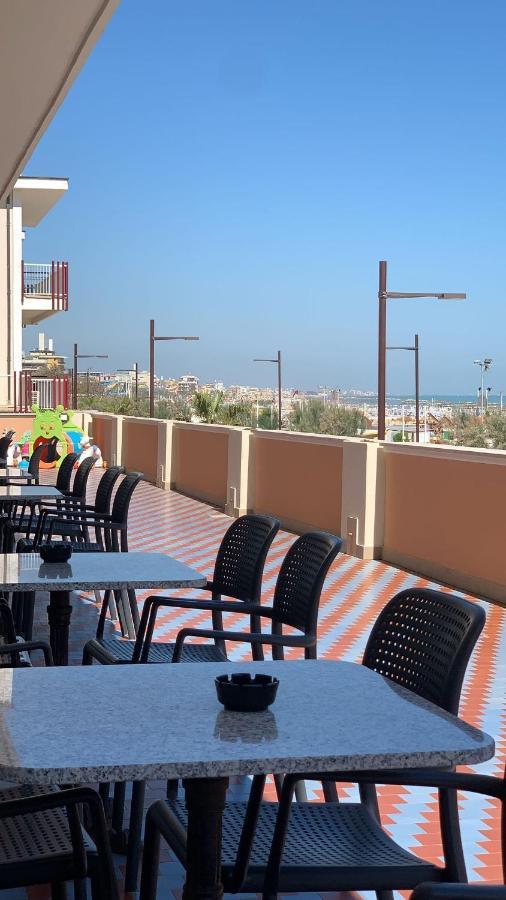 Hotel Alexander Resort ريميني المظهر الخارجي الصورة