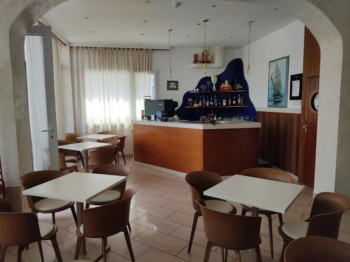 Hotel Alexander Resort ريميني المظهر الخارجي الصورة