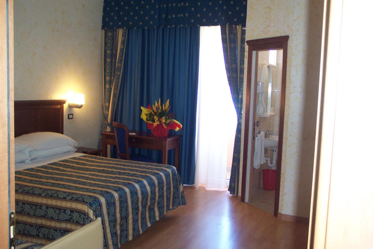 Hotel Alexander Resort ريميني المظهر الخارجي الصورة