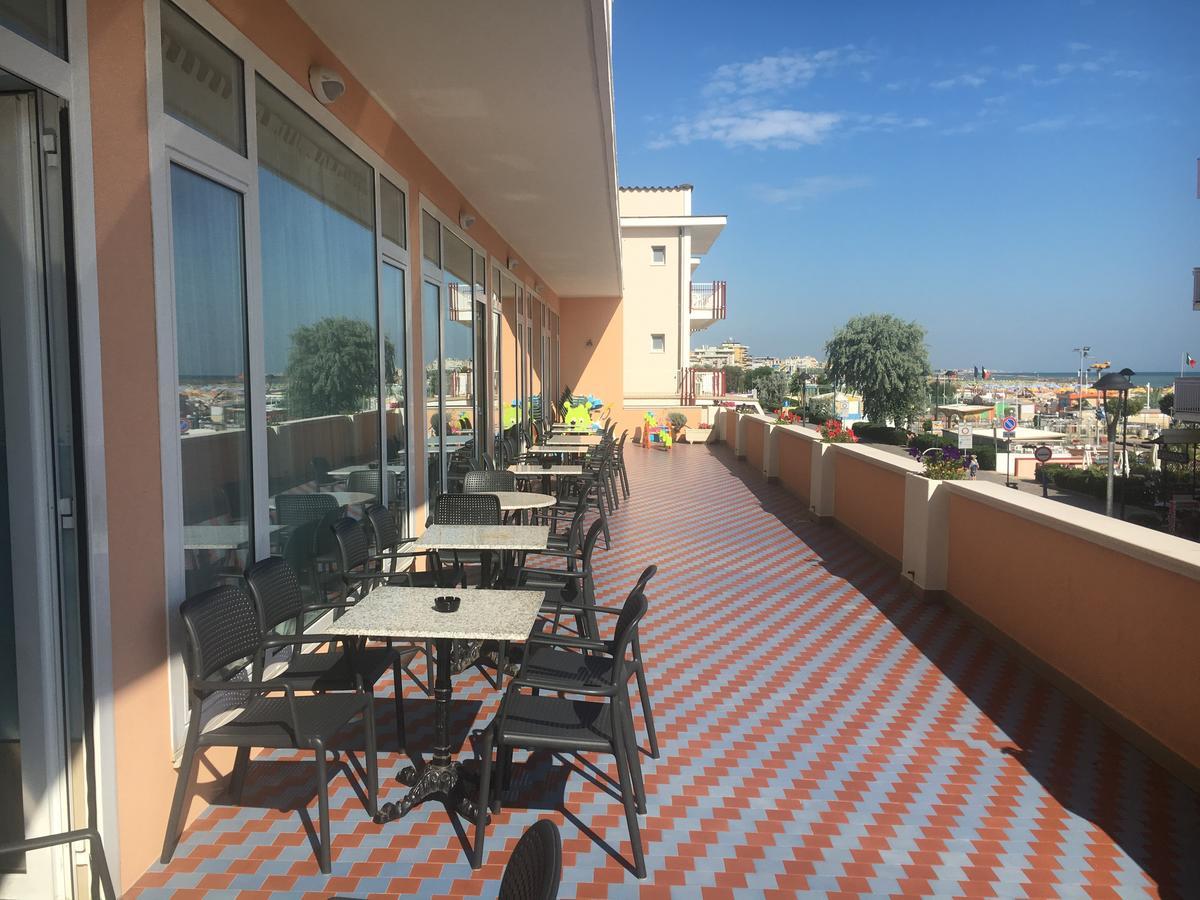 Hotel Alexander Resort ريميني المظهر الخارجي الصورة