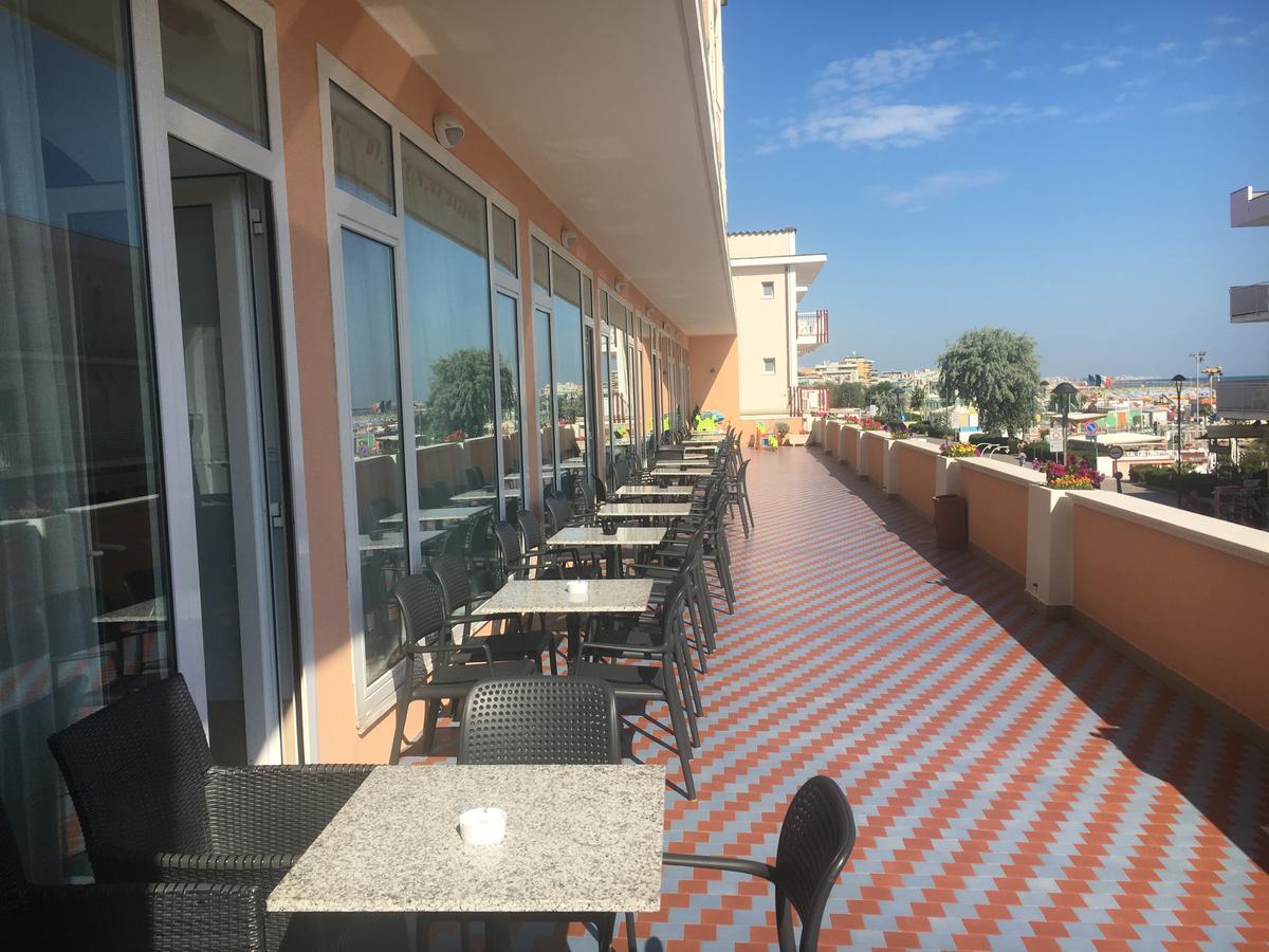 Hotel Alexander Resort ريميني المظهر الخارجي الصورة
