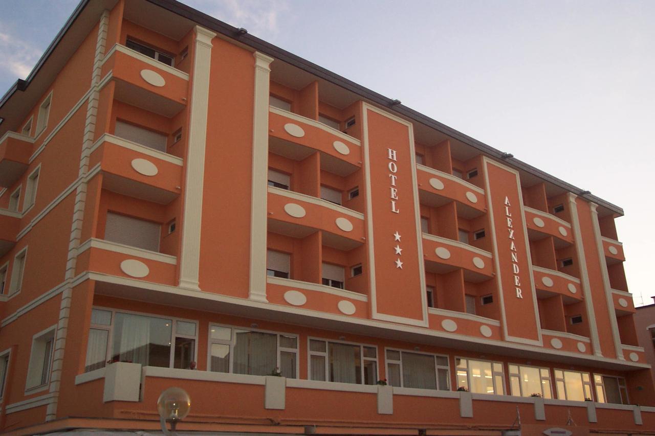 Hotel Alexander Resort ريميني المظهر الخارجي الصورة