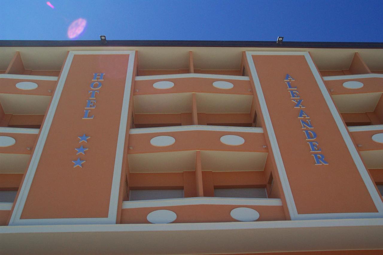 Hotel Alexander Resort ريميني المظهر الخارجي الصورة